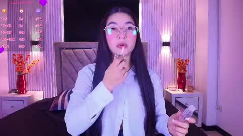 Snapshot of bella_martini_ chatting on May 2026 12:35:01 PM bella_martini_ online show from May 2026 12:35:01 PM