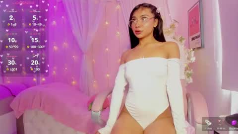 Snapshot of bella_miller1 chatting on March 2026 03:18:01 PM Bella online show from March 2026 03:18:01 PM