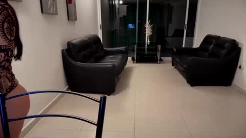 bella_pari online show from December 2024 06:00:02 AM