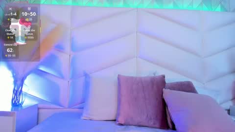bella_peach_ online show from July 2026 03:41:01 AM