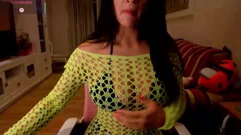bella_pocahontas3 online show from October 2025 09:59:01 PM