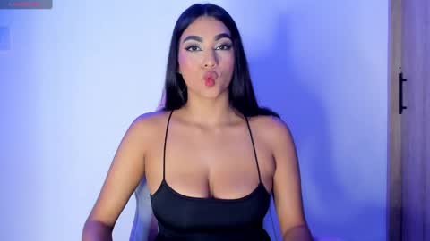 bella_ricci_ online show from February 2025 03:15:02 PM
