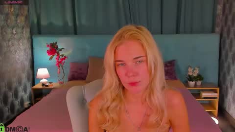 Bella online show from September 2025 12:01:02 AM