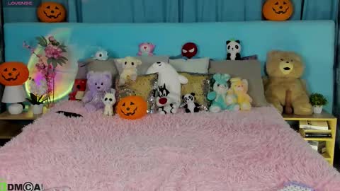 Bella online show from October 2025 12:14:01 AM