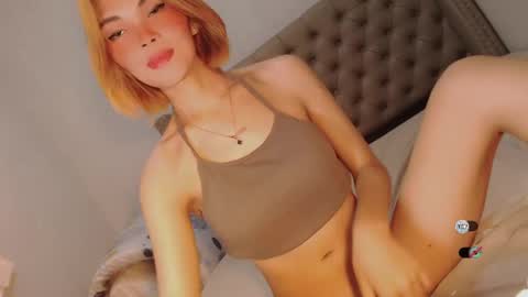 Snapshot of bella_tara chatting on January 2025 11:45:01 PM Bella online show from January 2025 11:45:01 PM