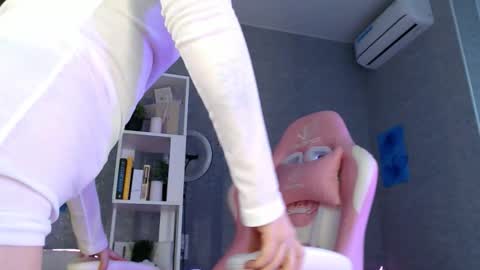 Snapshot of bella_torress chatting on October 2025 04:49:01 AM Bella Torress online show from October 2025 04:49:01 AM