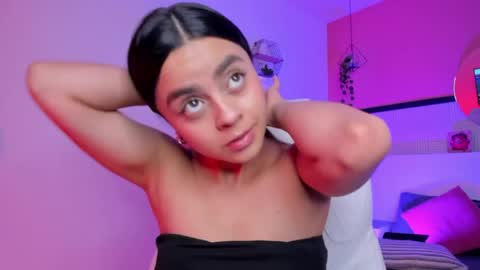 BELLA online show from April 2026 10:12:01 PM