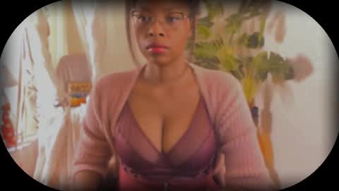 Snapshot of bellablakes18 chatting on September 2025 02:44:02 AM Bellah Blakes-Sarah Scrumptious Lee online show from September 2025 02:44:02 AM