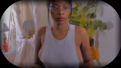 Snapshot of bellablakes18 chatting on September 2025 03:36:01 PM Bellah Blakes-Sarah Scrumptious Lee online show from September 2025 03:36:01 PM
