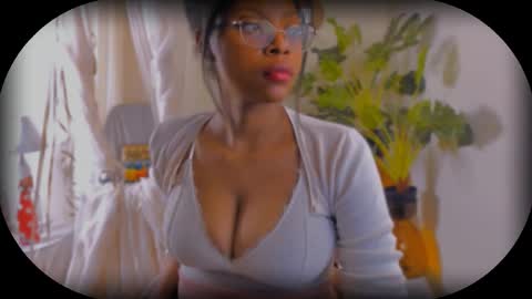 Bellah Blakes-Sarah Scrumptious Lee online show from September 2025 07:04:01 PM