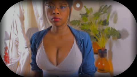 Bellah Blakes-Sarah Scrumptious Lee online show from September 2025 01:03:01 PM