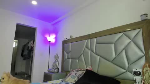 Snapshot of bellacarolainnn chatting on February 2025 08:42:02 PM carolain vinasco online show from February 2025 08:42:02 PM