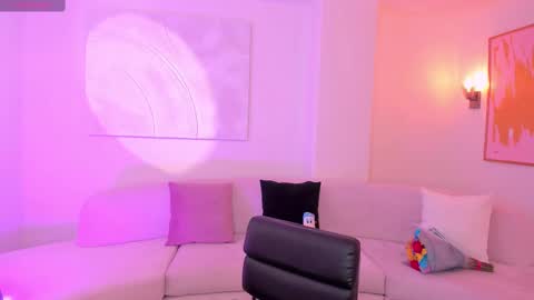  Bella C  online show from March 2025 06:32:01 PM