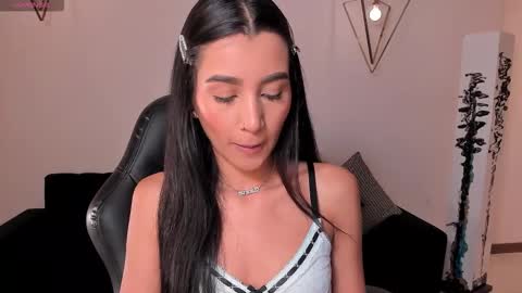  Bella C  online show from October 2025 11:28:02 AM