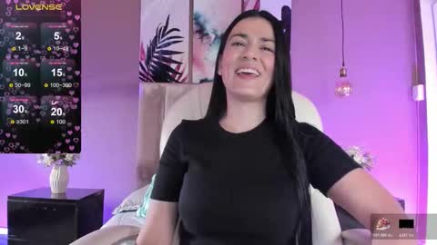 Bella Clair online show from November 2025 02:30:01 PM