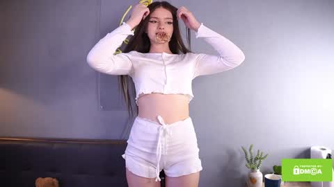 Snapshot of bellacle chatting on January 2025 10:50:02 AM Bella I took a vacation and Ill be back on December 18th So dont lose me To keep in touch I have a TG - you can find below online show from January 2025 10:50:02 AM