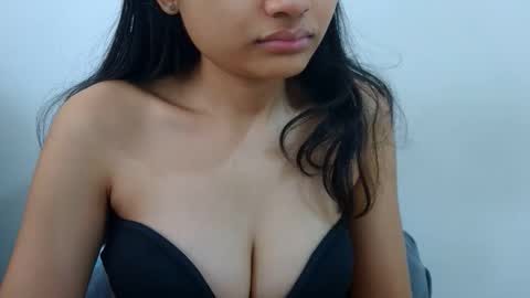 bellacrystall online show from January 2026 04:51:01 AM