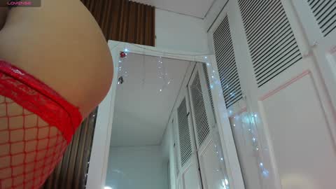 belladuboiss_ online show from December 2024 04:20:01 PM