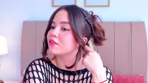 BellaFontana online show from November 2025 04:29:02 PM