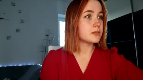 Snapshot of bellahoneyy_ chatting on May 2026 07:04:01 PM Bella online show from May 2026 07:04:01 PM