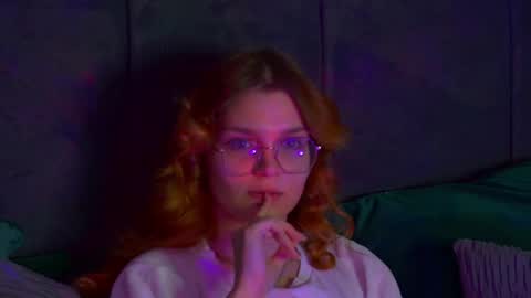 BellaMarebelle online show from October 2025 04:33:01 AM