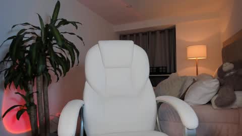 Bella Mia online show from February 2025 01:10:01 AM