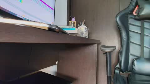 Camille  online show from November 2025 10:10:02 PM