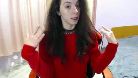 Snapshot of bellaqueen0701 chatting on February 2025 03:54:02 PM bellaqueen0701 online show from February 2025 03:54:02 PM