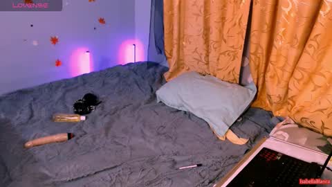 bellaqueen0701 online show from November 2025 09:26:02 PM