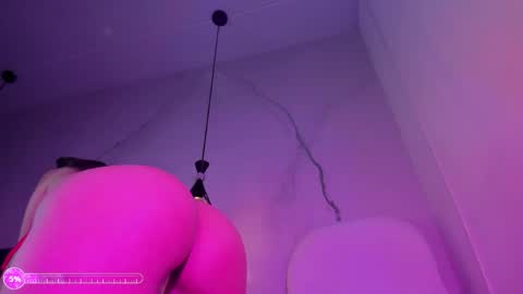 Snapshot of bellarohs chatting on May 2026 09:01:02 PM LUCIANA online show from May 2026 09:01:02 PM