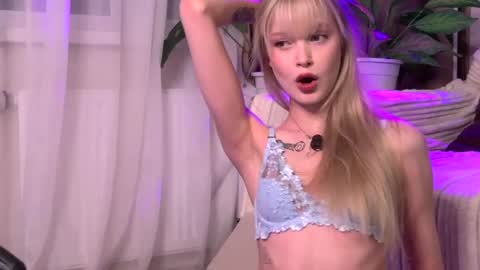 bellasecrettt online show from April 2026 04:14:01 PM