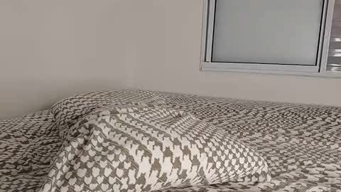 Bella online show from February 2025 02:28:01 AM