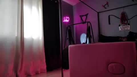 Bellaskeykeeper online show from February 2026 05:57:02 PM