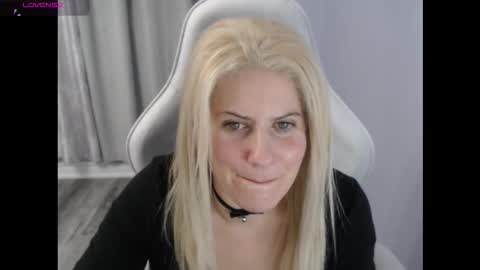 Starr40 online show from October 2025 01:18:01 AM