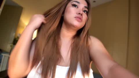 BELLA JONES online show from April 2026 03:11:01 PM