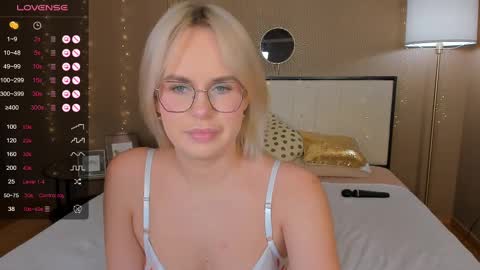 Bella online show from February 2025 01:02:01 AM