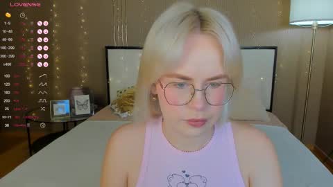 Bella online show from November 2025 12:45:02 AM