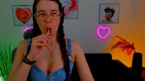 Bella. Ntmu online show from March 2025 12:17:02 AM