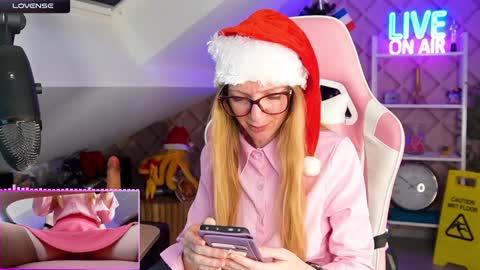 Alice online show from December 2024 12:50:02 PM