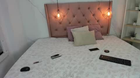 Snapshot of belle_brunette chatting on March 2025 09:37:02 PM belle online show from March 2025 09:37:02 PM