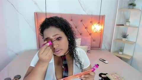 Snapshot of belle_brunette chatting on March 2025 09:48:02 PM belle online show from March 2025 09:48:02 PM