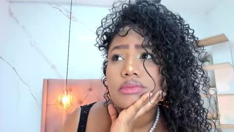 Snapshot of belle_brunette chatting on September 2025 10:22:01 PM belle online show from September 2025 10:22:01 PM