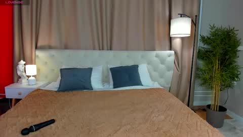 Snapshot of belle_wa1ker chatting on October 2025 09:19:01 AM Belle online show from October 2025 09:19:01 AM