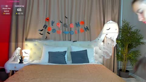 Snapshot of belle_wa1ker chatting on October 2025 08:40:01 AM Belle online show from October 2025 08:40:01 AM