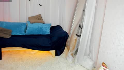 Snapshot of belle_wa1ker chatting on November 2025 01:05:02 AM Belle online show from November 2025 01:05:02 AM