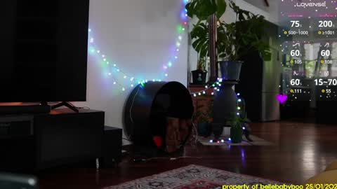 Snapshot of bellebabyboo chatting on January 2025 01:43:02 AM BELLE online show from January 2025 01:43:02 AM