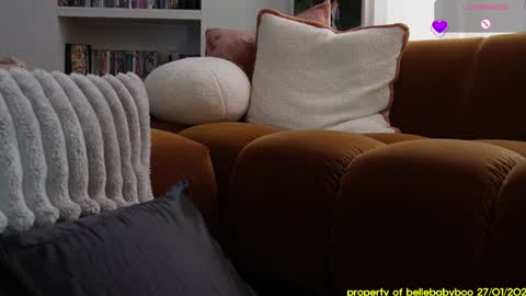 Snapshot of bellebabyboo chatting on January 2025 04:20:01 AM BELLE online show from January 2025 04:20:01 AM