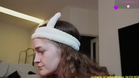 Snapshot of bellebabyboo chatting on February 2025 04:49:01 AM BELLE online show from February 2025 04:49:01 AM