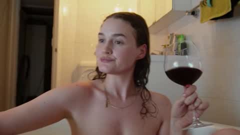 Snapshot of bellebabyboo chatting on September 2025 10:58:02 AM BELLE online show from September 2025 10:58:02 AM