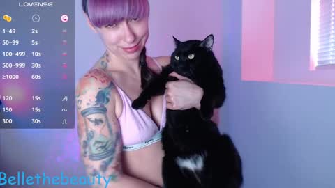 Snapshot of bellethebeauty20 chatting on March 2025 06:18:01 PM Belle online show from March 2025 06:18:01 PM